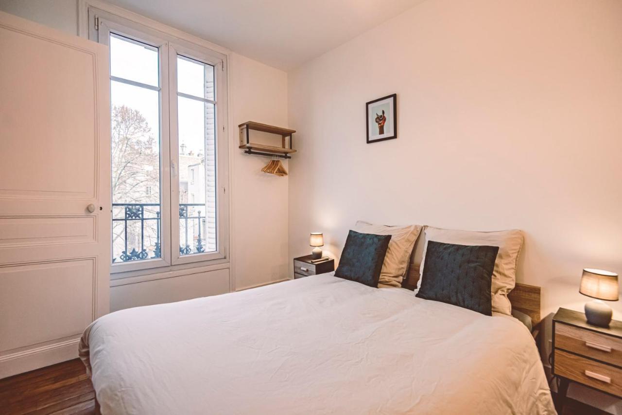 Charme de l'ancien pour cet appartement entièrement rénové dans l'hypercentre de Reims Esterno foto