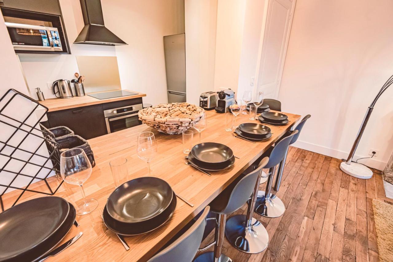 Charme de l'ancien pour cet appartement entièrement rénové dans l'hypercentre de Reims Esterno foto