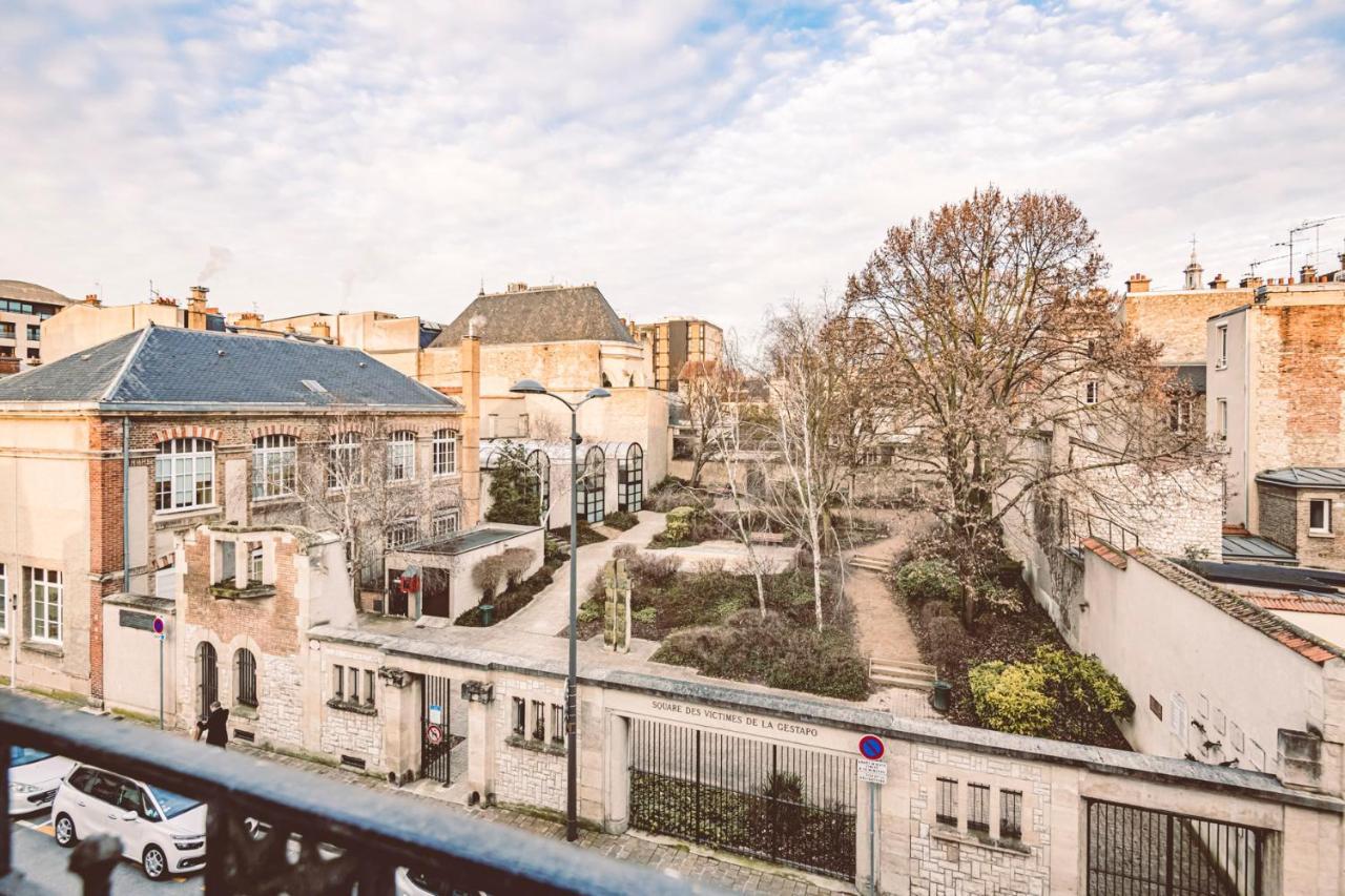 Charme de l'ancien pour cet appartement entièrement rénové dans l'hypercentre de Reims Esterno foto