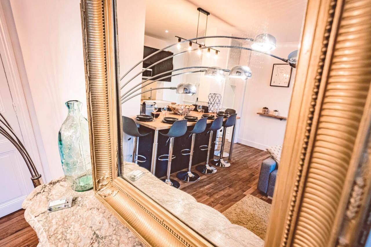 Charme de l'ancien pour cet appartement entièrement rénové dans l'hypercentre de Reims Esterno foto