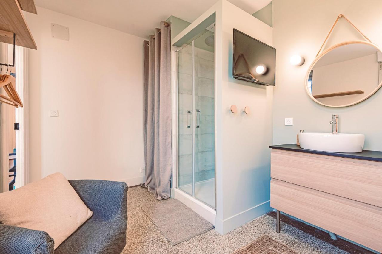 Charme de l'ancien pour cet appartement entièrement rénové dans l'hypercentre de Reims Esterno foto