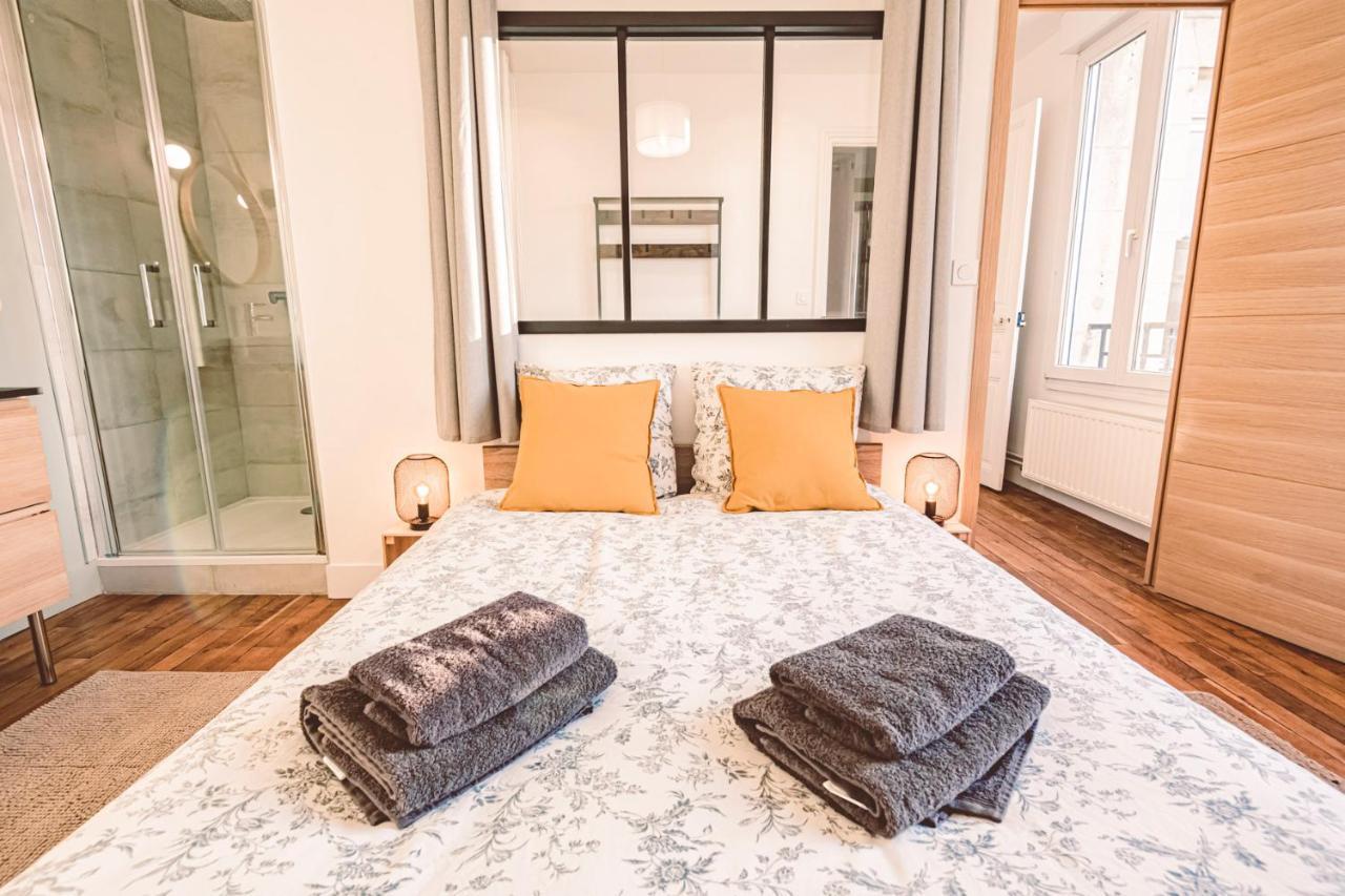 Charme de l'ancien pour cet appartement entièrement rénové dans l'hypercentre de Reims Esterno foto